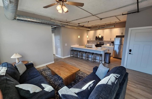 Moline Apartment | Charming 2-bedroom loft apartment in wonderful downtown Moline with AC, WiFi