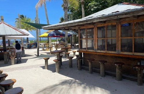 Sebastian Resort | Charming 2-bedroom resort with AC, WiFi in beautiful, popular Sebastian, Florida