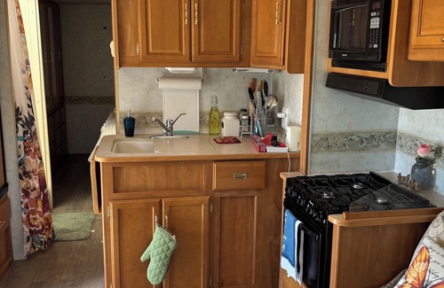 Lynx Mountain View Estates House | Charming 2-bedroom RV in fabulous Prescott with WiFi, AC and lots of trails