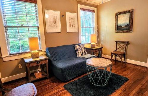 Montgomery Apartment | Charming 2 Bedroom Suite in Cloverdale District