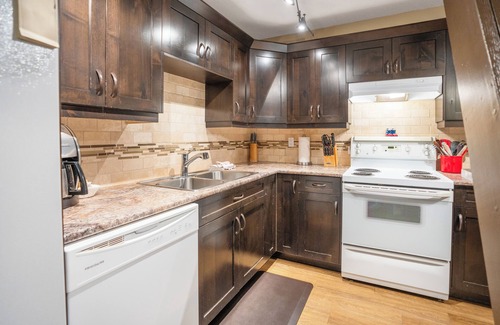 Silver Star Mountain Condo | Charming 2-Bedroom Suite w/Patio & Ski Locker – Perfect for Families & Groups