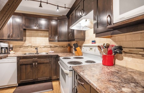 Silver Star Mountain Condo | Charming 2-Bedroom Suite w/Patio & Ski Locker – Perfect for Families & Groups