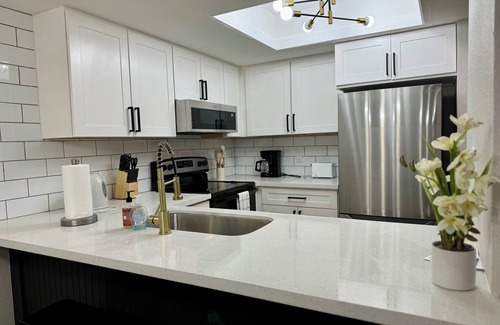 Tempe House | Charming 2-bedroom townhome with AC and WiFi in cool Tempe
