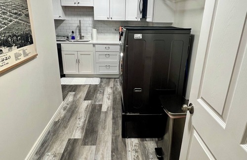 Riverdale House | Charming 2-bedroom unit in delightful area. Close to downtown and ski resorts.