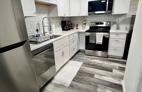 Riverdale House | Charming 2-bedroom unit in delightful area. Close to downtown and ski resorts.