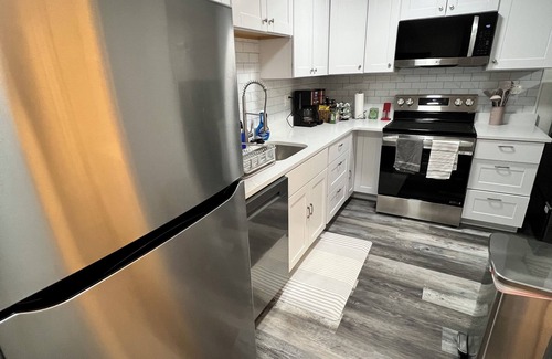 Riverdale House | Charming 2-bedroom unit in delightful area. Close to downtown and ski resorts.