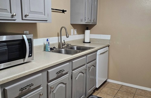 Bella Vista House | Charming 2-bedroom townhome in NWA, near golf, lakes, and biking/hiking trails