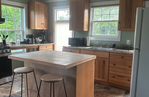Hobucken House | Charming 2-bedroom house with private beach access in peaceful Cedar Island