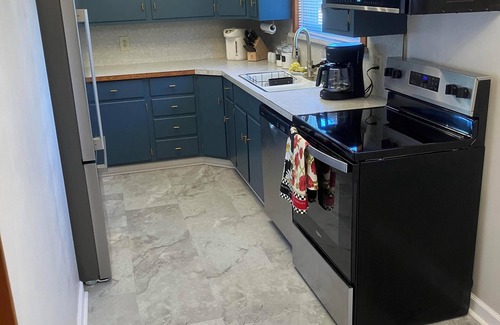 Cooperstown House | Charming 2-bedroom house with WiFi, AC in enchanting Cooperstown