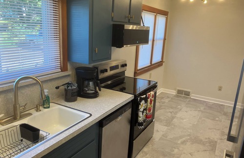 Cooperstown House | Charming 2-bedroom house with WiFi, AC in enchanting Cooperstown