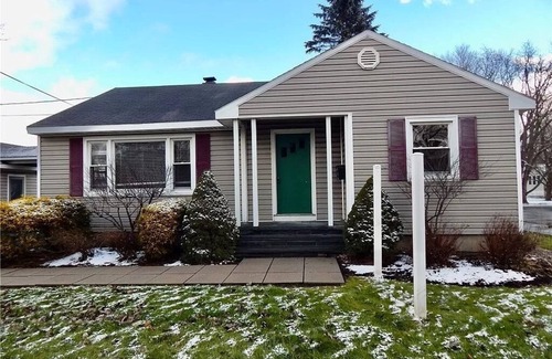 Cooperstown House | Charming 2-bedroom house with WiFi, AC in enchanting Cooperstown