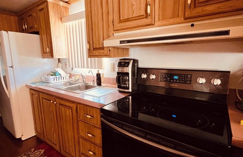 Haines City House | Charming 2-bedroom house in Haines City with AC, WiFi
