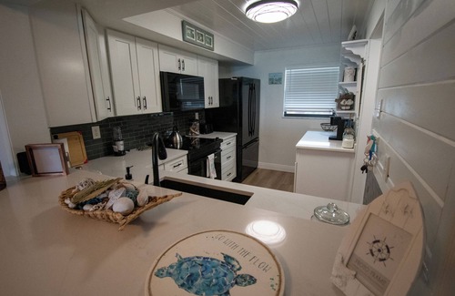 Hutchinson Island South Condo | Charming 2-bedroom beachfront condo on beautiful Hutchinson Island