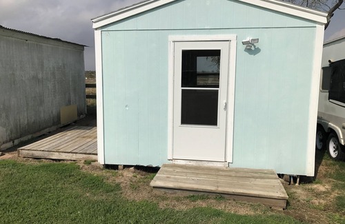 Port Lavaca House | Charming 2-bedroom house with a beautiful view, WiFi, AC in Olivia