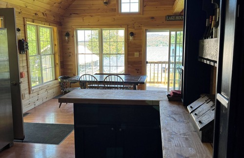 Portage Lake Cabin | Charming 2-bedroom cabin in Portage Lake