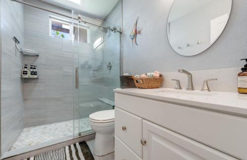 Rancho Cordova House | Charming 2-Bedroom Home With Private Office and Backyard
