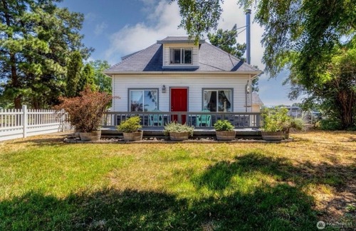 Walla Walla House | Charming 2-bedroom house in beautiful Walla Walla with WiFi, AC