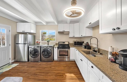 Westminster House | Charming 2-bedroom house with AC, WiFi in lovely Westminster, Little Saigon