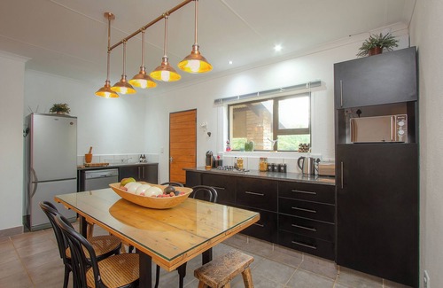 Marloth Park House | Charming 2-bedroom house near Kruger Park for safari and wildlife encounters