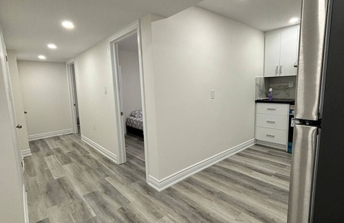 Fletchers Creek South House | Charming 2-bedrooms basement apartment in house near Toronto Pearson Airport