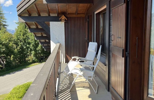 Le Planellet Apartment | Charming 2-Room Apartment, Sleeps 4, Close to Megève Ski Lifts