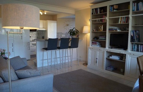 La Baule-Escoublac Apartment | Charming 2-room terrace ideally located in a quiet area - beautiful unobstructed view.