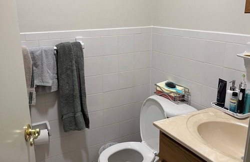 Avenel Apartment | Charming 2-bedroom apartment with AC, WiFi in superb Woodbridge Township