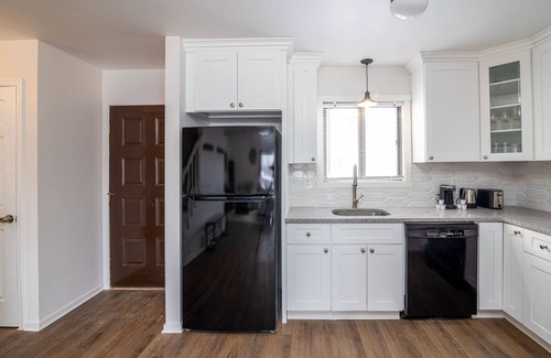 Village at Camelback House | Charming 2021 renovated townhouse, great location!