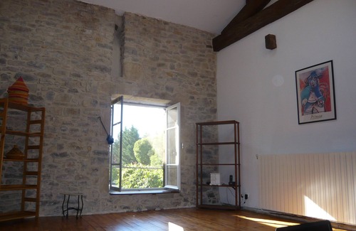 Saint-Clement House | Charming 210 m2 village house on 2 levels with courtyard and terrace