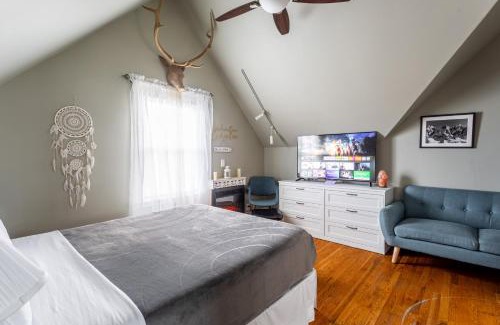 West End - West Side Apartment | Charming 2BR Getaway with Modern Comforts