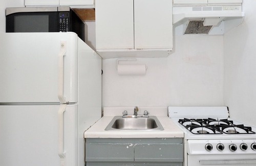 East Harlem Apartment | Charming 2BR Retreat Near Central Park!