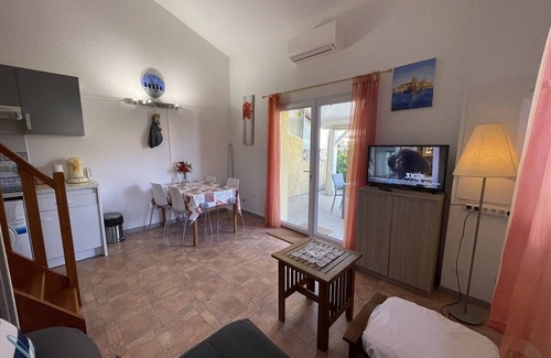 Saint-Cyprien Plage Villa | Charming 2BR Villa with Pool, Tennis & BBQ - 200m from Beach, Saint-Cyprien