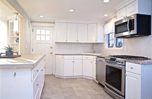 Norwalk House | Charming 3 BD/2.5 BA with Fenced Yard and Solarium, 2 Mi to Calf Pasture Beach!