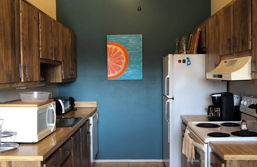 South Bradenton Villa | Charming 3 bd 2 ba villa in cool Bradenton. WiFi AC laundry lanai community pool