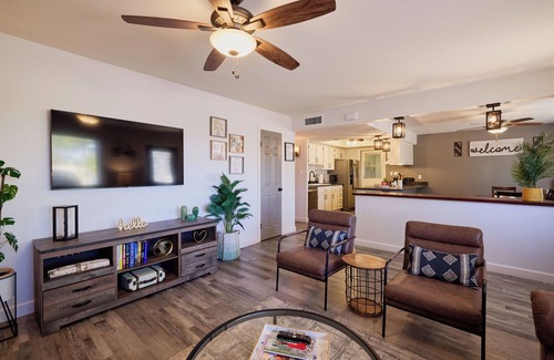 Pointe Scottsdale House | Charming 3 bd/2ba home - KING bed w/non heated POOL near Old Town Scottsdale!