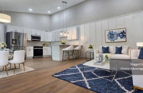 Crystal River House | Charming 3 bdrm, 2 bath Villa with designed open living space.