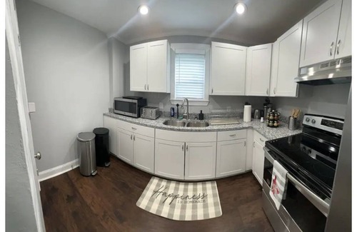 Portsmouth House | Charming 3-Bdrm Gem! Sleeps 6, Near Casino & All