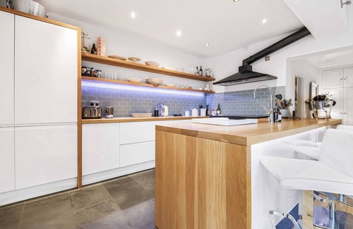 Henley House | Charming 3 Bedroom Townhouse in Henley-On-Thames