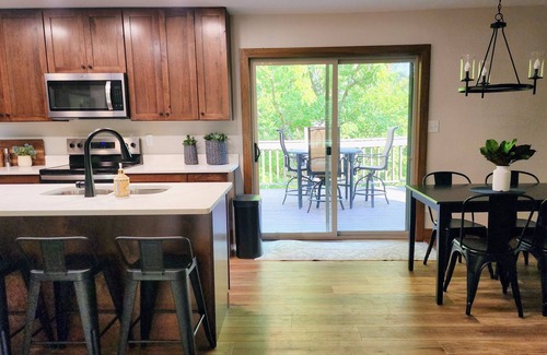 Lancaster Cottage | Charming 3 bed 2 bath home, game & laundry room hot tub in hocking foothills