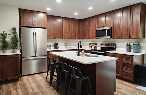 Lancaster Cottage | Charming 3 bed 2 bath home, game & laundry room hot tub in hocking foothills
