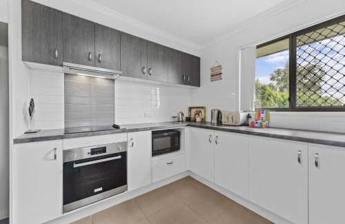 Little Mountain House | Charming 3-Bed Home Near Sunshine Coast