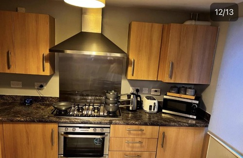 Hucclecote House | Charming 3-bed House in Gloucester