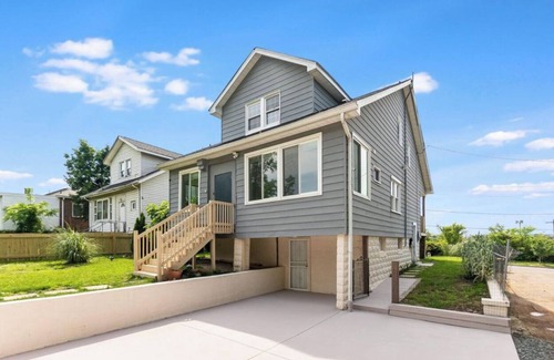 Cheverly House | Charming 3-bedroom house walk to metro station