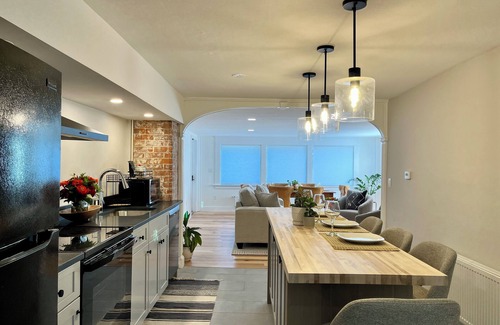 Shelburne Falls Apartment | Charming 3-Bedroom Family Retreat, DOWNTOWN Shelburne Falls. Walk to Everything!