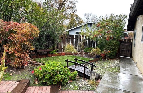 Pleasant Hill House | Charming 3-bedroom house with WiFi and AC in Pleasant Hill