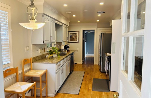 Silver Spring House | Charming 3-bedroom house with WiFi and AC in Silver Spring