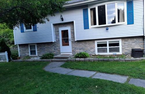 Old Orchard Beach House | Charming 3 Bedroom, 1 Bath home