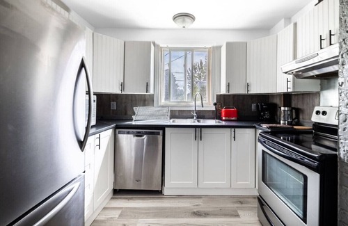 Longueuil Apartment | Charming 3 Bedroom - 15mn from Downtown Montreal