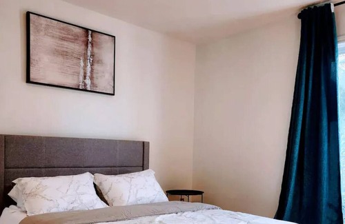 Montreal Apartment | Charming 3-bedroom apartment near the airport