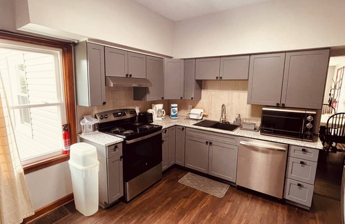Dalton Apartment | Charming 3-bedroom apartment in cool Dalton with AC, WiFi